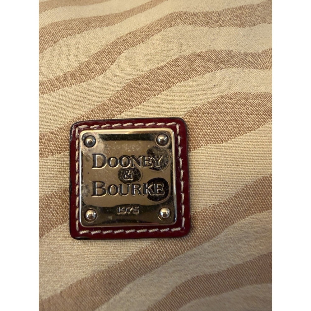 Dooney & Bourke Cream/Tan Zebra Stripe Leather Shoulder Bag & Matching Wallet - Picture 3 of 16